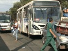 Parada em frente a UPA é motivo de reclamação em São Luís, MA