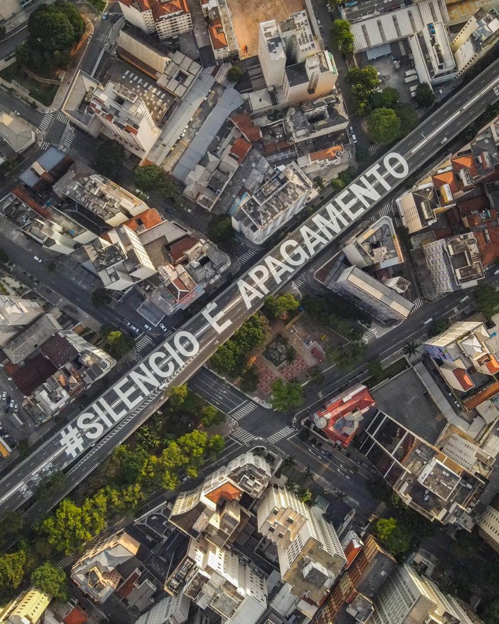 Frase Silencio E Apagamento E Pintada No Minhocao Em Sp Sao Paulo G1
