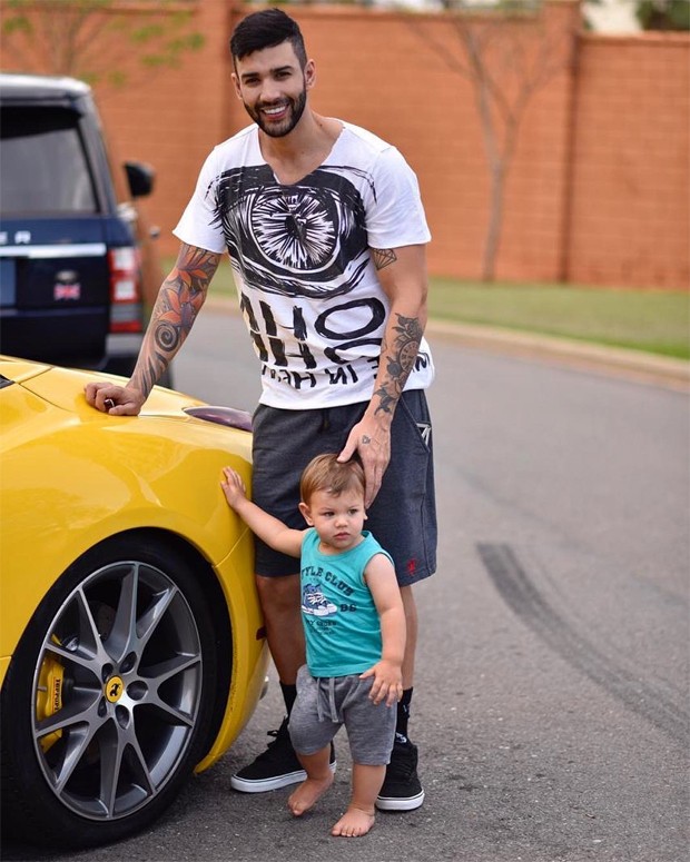 Gusttavo Lima e o filho, Gabriel (Foto: Reprodução / Instagram)