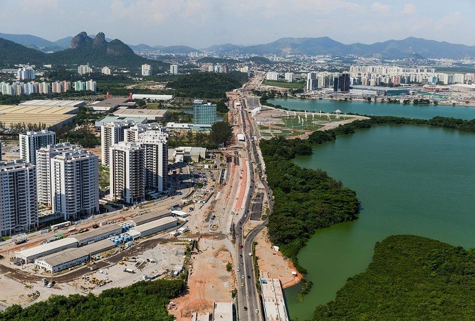 O entorno viário do Parque Olímpico, com o Parque dos Atletas ao fundo  (Foto: Prefeitura do Rio)