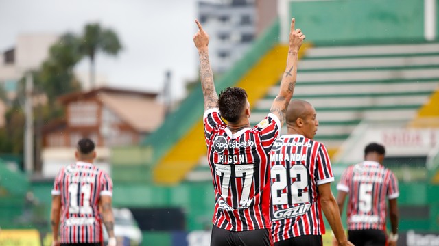 Chapecoense x São Paulo Rigoni