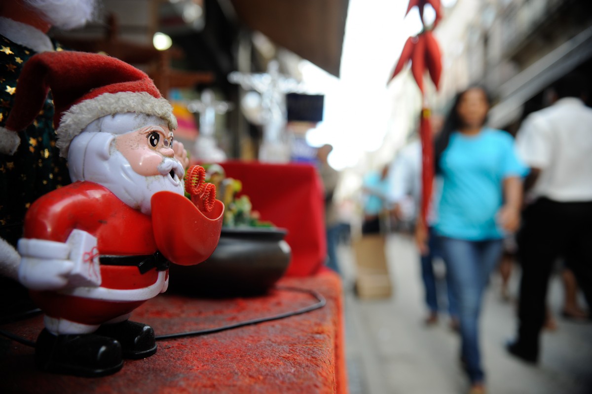 Descontando inflação, vendas de Natal do comércio devem cair 2,6%, nota CNC