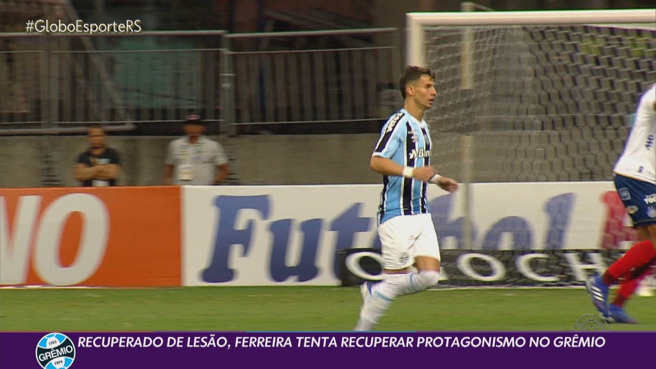 Recuperado de lesão, Ferreira tenta recuperar o protagonismo no Grêmio