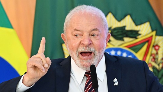 Joias: Lula se reunirá com fundo que PT acusa de pagar propina a Bolsonaro por refinaria
