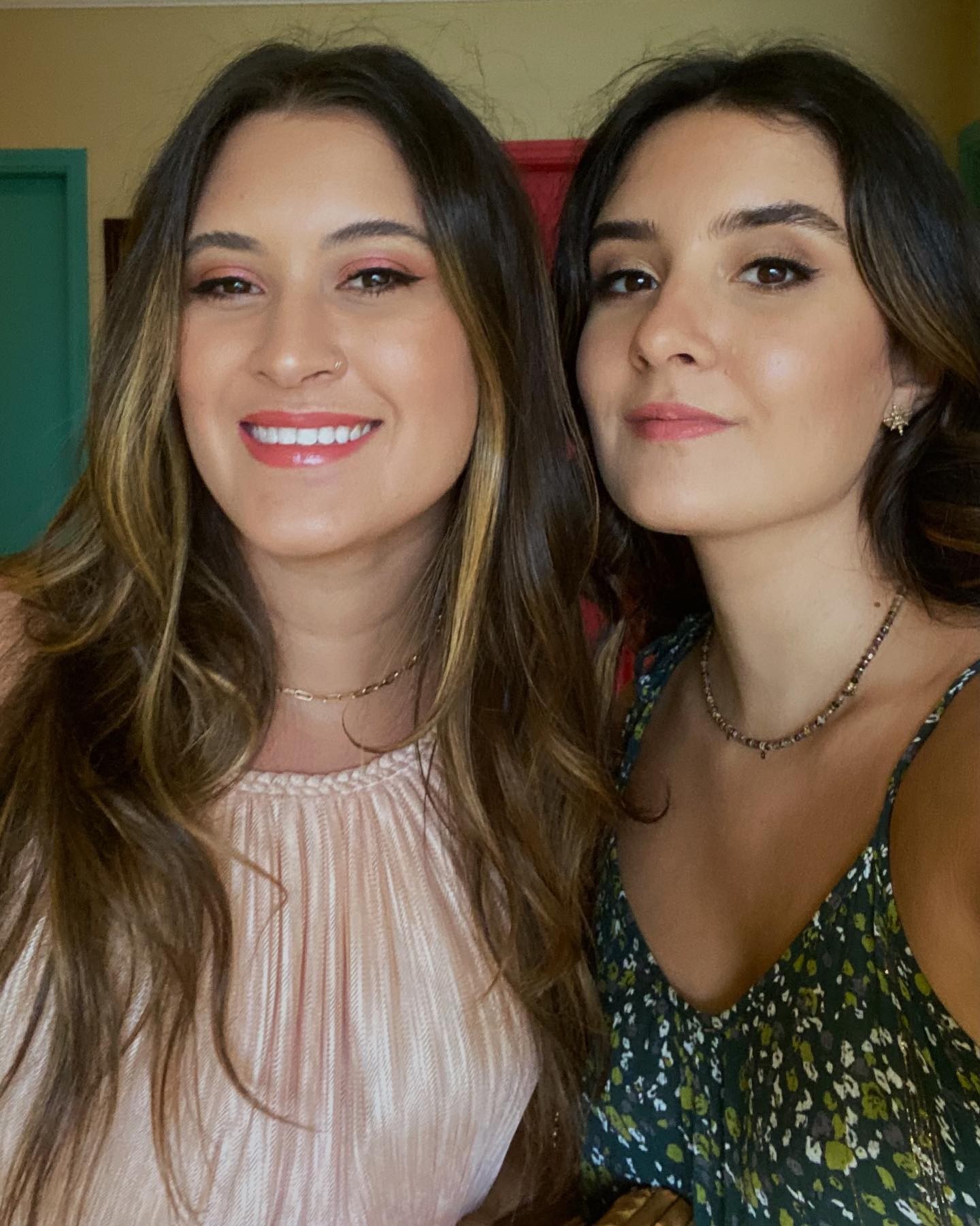 Bia Bonemer e a irmã, Laura Bonemer (Foto: Reprodução/Instagram)