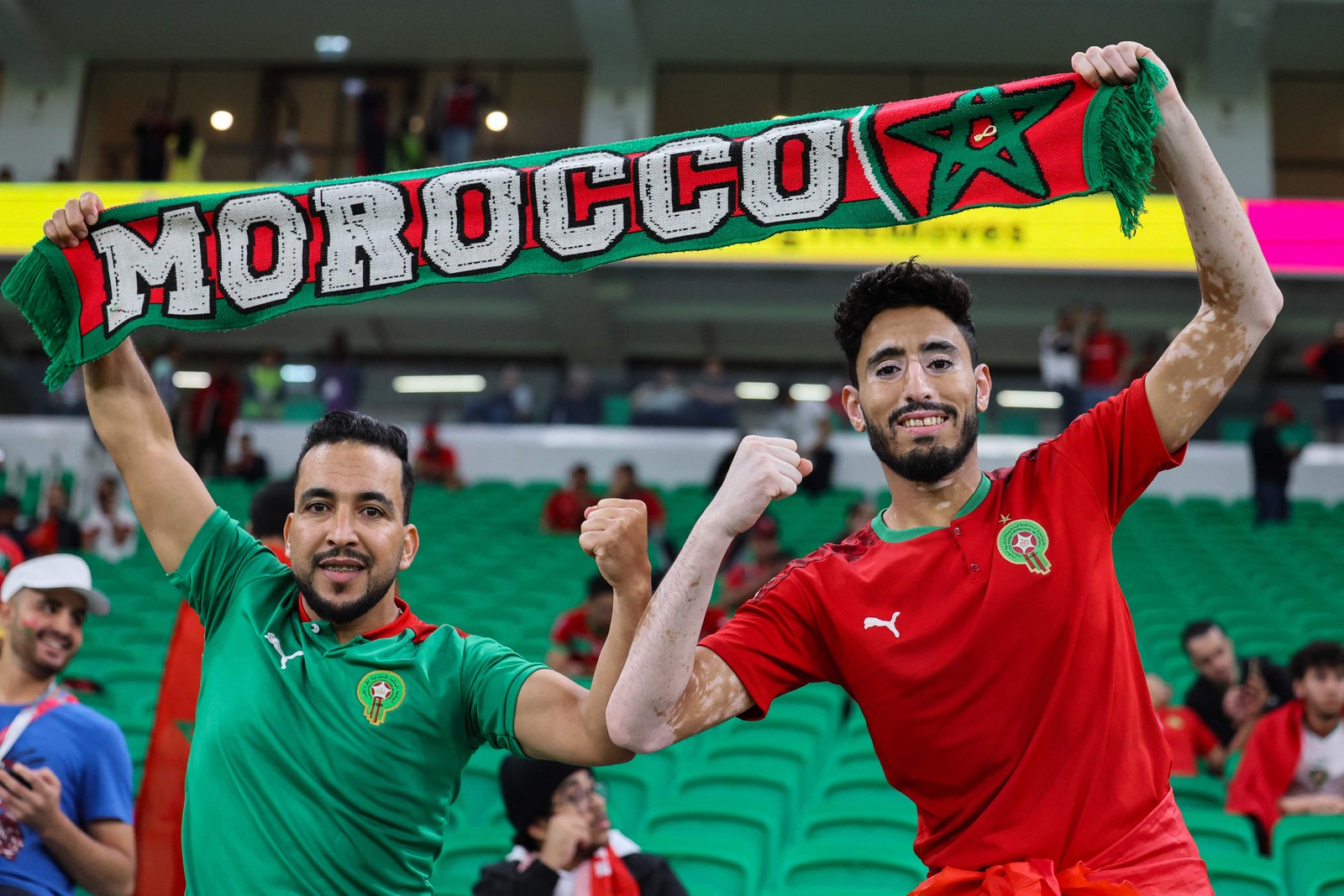 Torcedores do Marrocos vibram com momento histórico da seleção — Foto: KARIM JAAFAR/AFP 