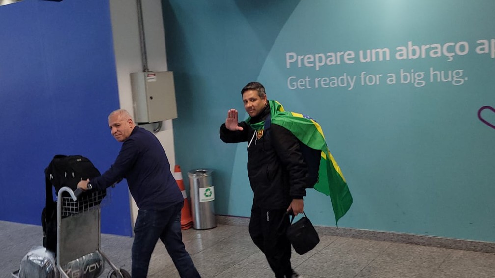 Itamar Rodrigues da Silva chegou ao Rio na manhã desta sexta-feira (28) — Foto: Cristina Boeckel / g1