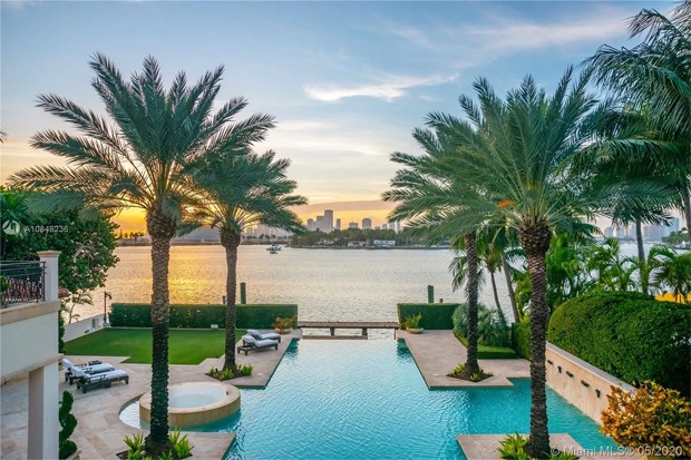 Jennifer Lopez e Alex Rodriguez compram mansão à beira-mar em Miami (Foto: Reprodução / ADP Realty)