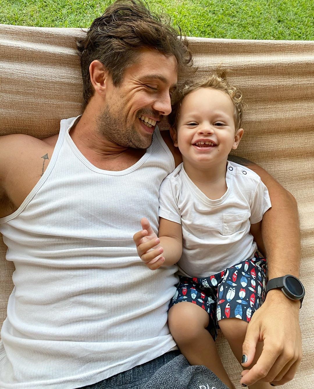Rafa el Cardoso e filho (Foto: Reprodução / Instagram)