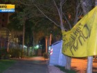 Manifestantes no RS penduram faixa em frente à casa de Teori Zavascki 