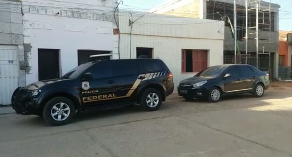 Resultado de imagem para PF cumpre mandados contra fraudes em licitações no município de Granjeiro