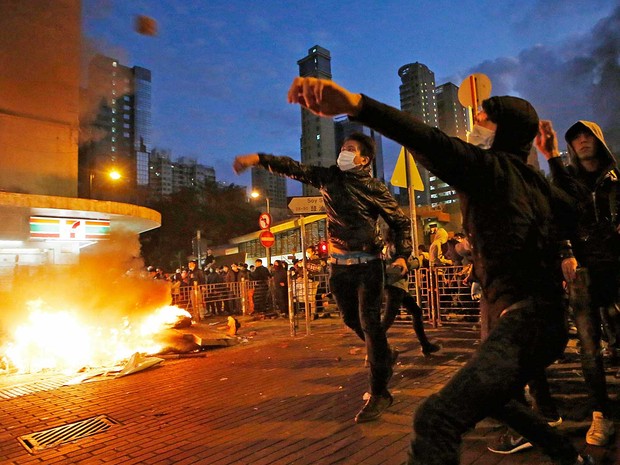 Manifestação de comerciantes em Hong Kong (Foto: Kin Cheung / AP Photo)