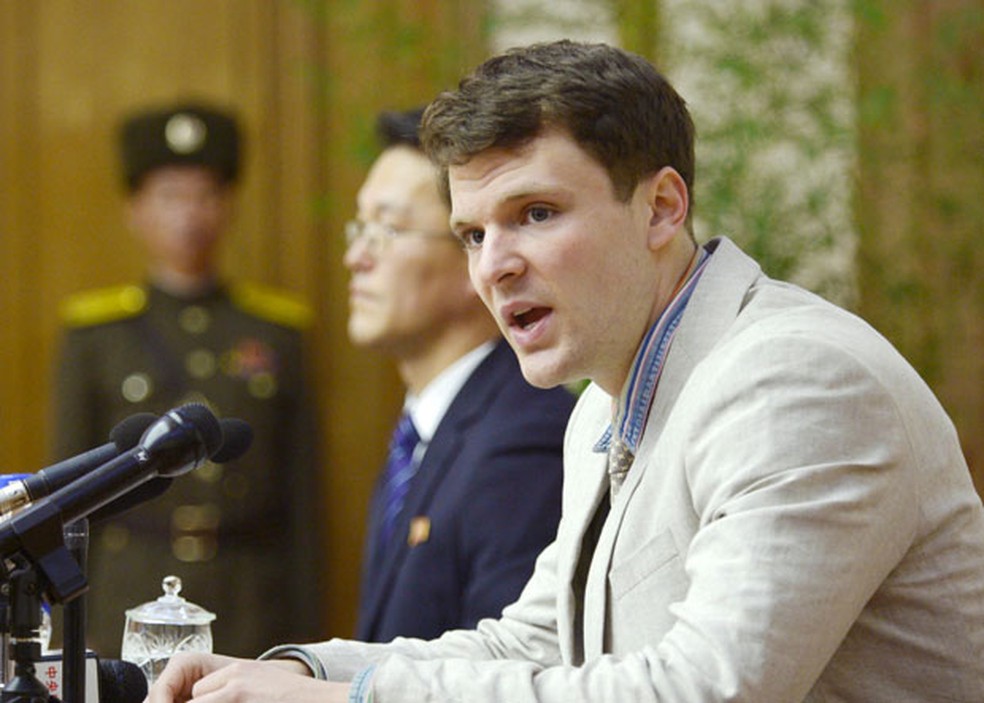 Otto Frederick Warmbier teria tentado roubar cartaz de propaganda política de hotel (Foto: Kyodo/Reuters)