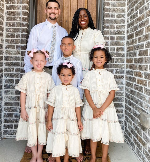 Casada com um homem branco, a negra Jeena Wilder fala do racismo que sofre por pertencer a uma família inter-racial (Foto: Reprodução/Instagram/Jeena Wilder )