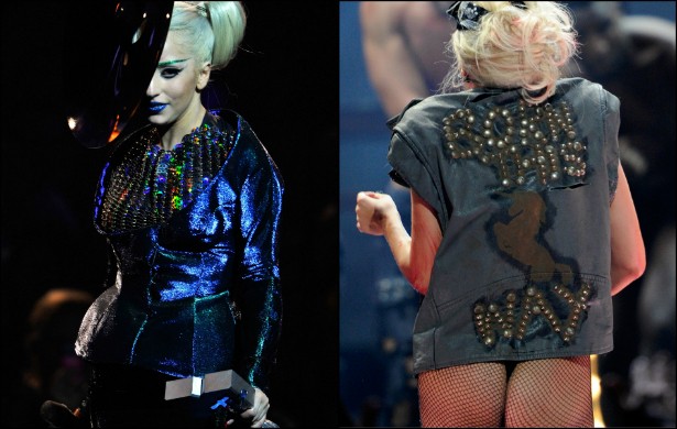 Na época de divulgação do álbum 'Born This Way', mais de dois anos atrás, Lady Gaga usou muitas roupas de couro bem apertadas. Acabou tendo problemas num show em que a parte de trás do figurino se abriu, revelando o traseiro da cantora. (Não que essa regi (Foto: Getty Images)