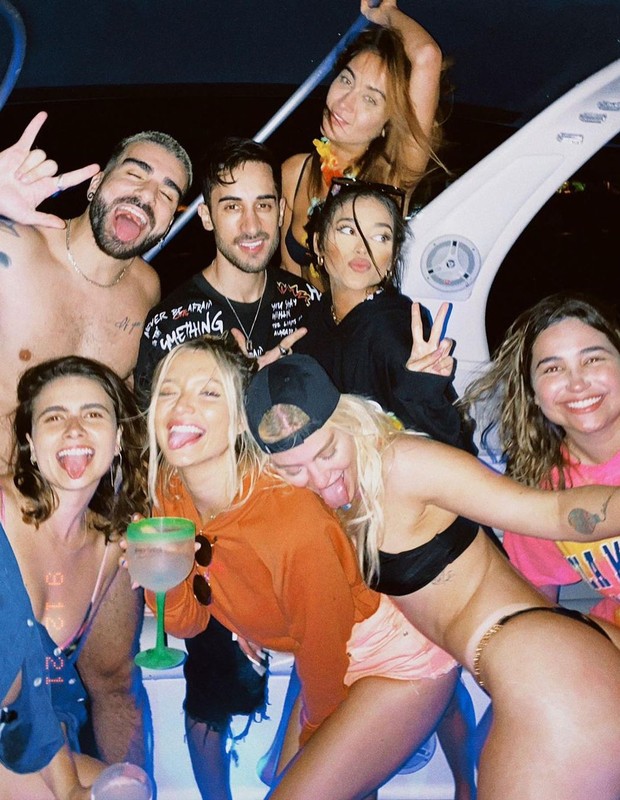 Luísa Sonza com amigos no Rio (Foto: Reprodução/Instagram)