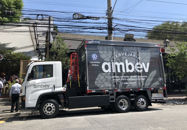 Ambev e Volkswagen completam primeira fase de testes de caminhão elétrico  em São Paulo - Época Negócios | Empresa