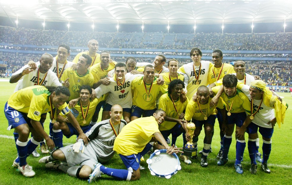 Brasil 4 x 1 Argentina - Copa das Confederações 29/06/2005  — Foto: Reuters