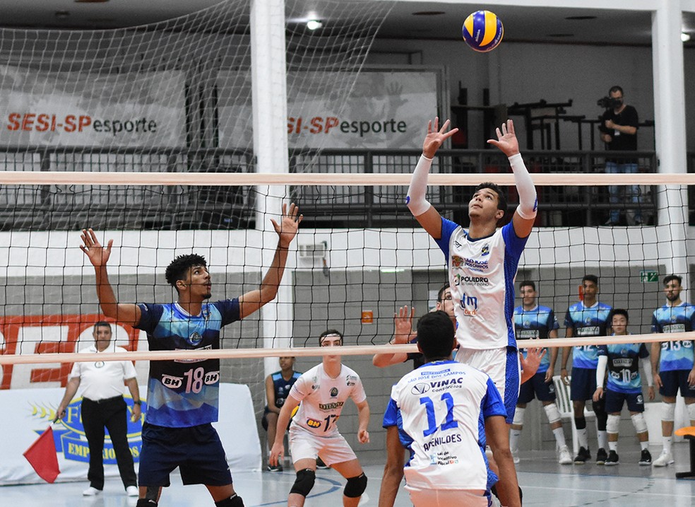São José Vôlei e Lavras pela Superliga B — Foto: Renato Antunes/Maxx Sports