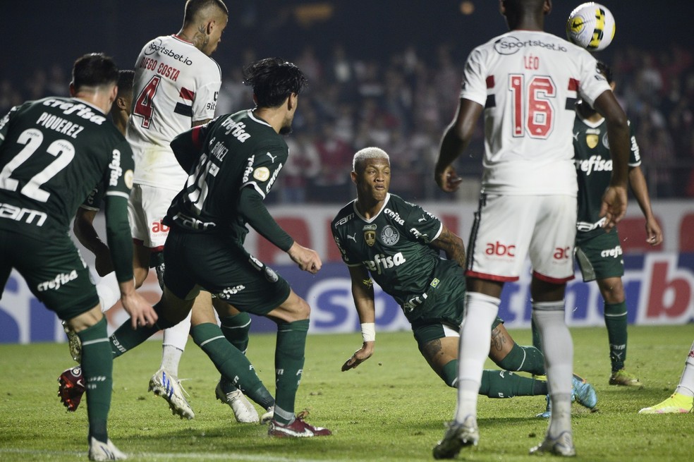 São Paulo e Palmeiras se enfrentaram na segunda, pelo Brasileirão, e voltam a jogar quinta — Foto: Marcos Ribolli