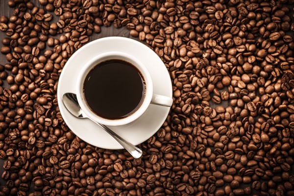 A cafeína pode ser consumida antes da atividade física para aumentar o rendimento (Foto: Thinkstock)