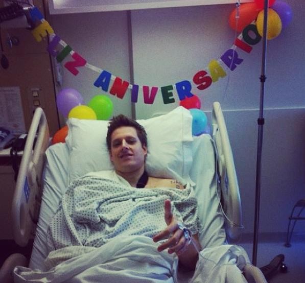 Murilo celebra aniversário no quarto do hospital após cirurgia no ombro (Foto: Reprodução Instragram)