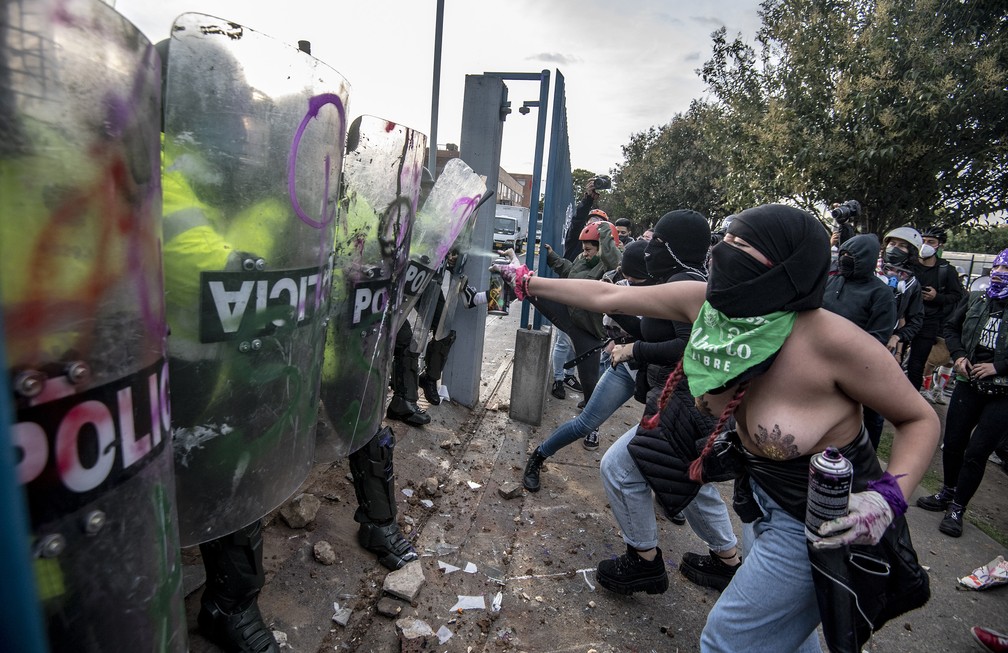 Ativistas E Forcas Policiais Entram Em Choque Na Colombia Veja Imagens Desta Sexta Feira 11 Mundo G1