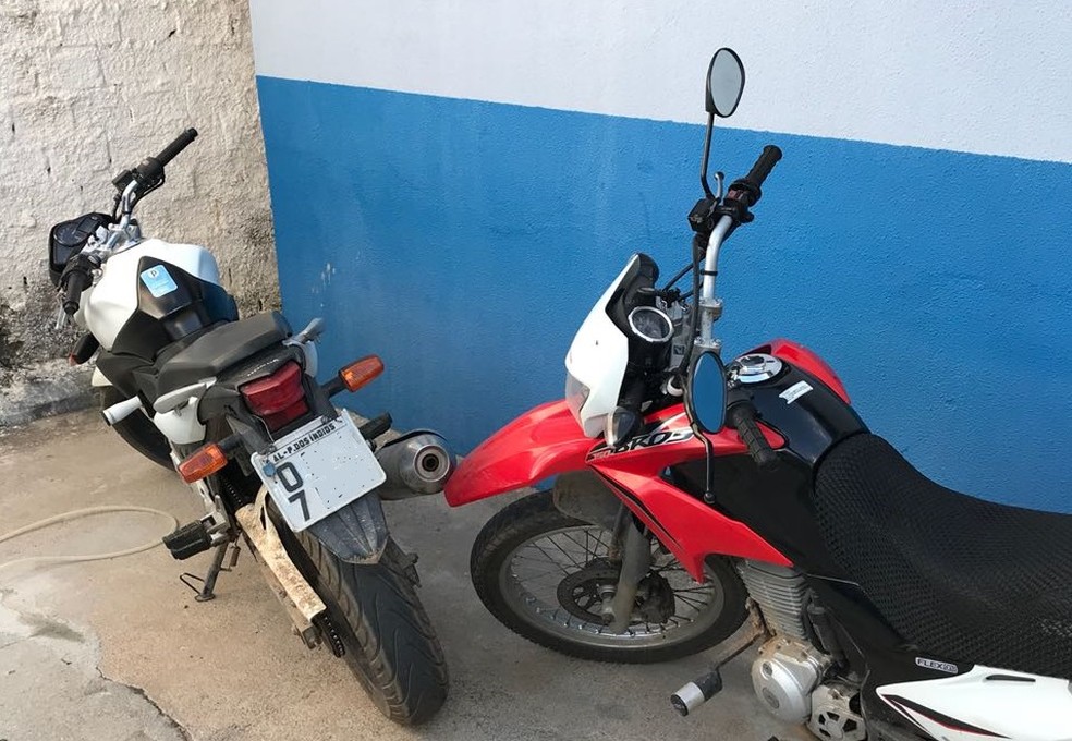 Motocicletas apreendidas estão recolhidas na delegacia (Foto: Divulgação / Polícia Civil)