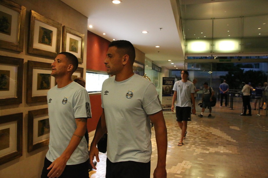 Ficar ou sair? Veja o que Thiago Neves e Diego Souza planejam após vencimento de contrato com Grêmio