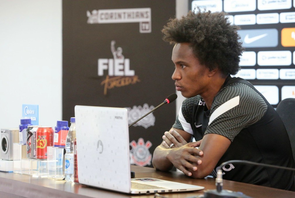 Willian mantem receio por titulo e diz ter 