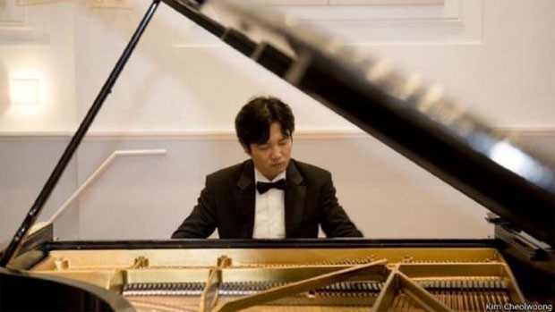  Quando estudou na Rússia, Kim Chel-woong decorou a balada de Richard Clayderman para tocar para sua namorada  (Foto: Kim Cheol-woong )