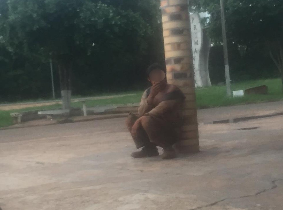 Homem foi resgatado por policiais no distrito de Porto Primavera, em Rosana — Foto: Polícia Civil