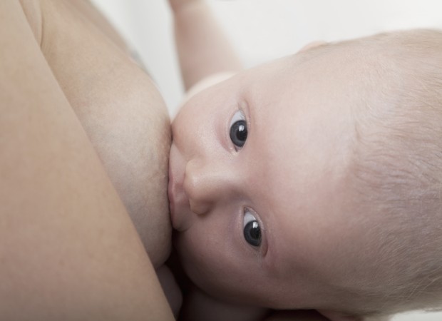 Como o leite materno ajuda a formar o paladar da criança (Foto: Thinkstock Photo)