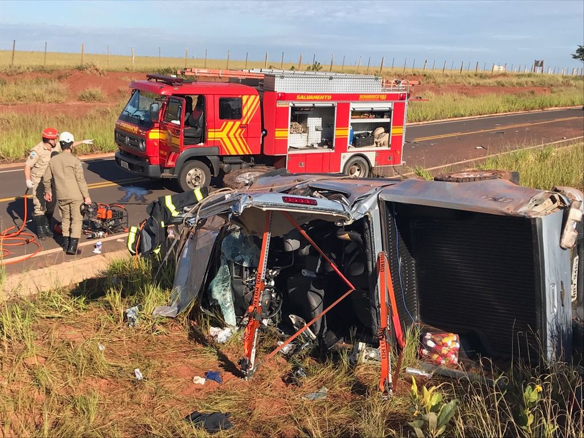 Mulher Morre Após Grave Acidente Em Rodovia De Ms Marido E Filho De 3 Anos Ficam Feridos Diz 7394