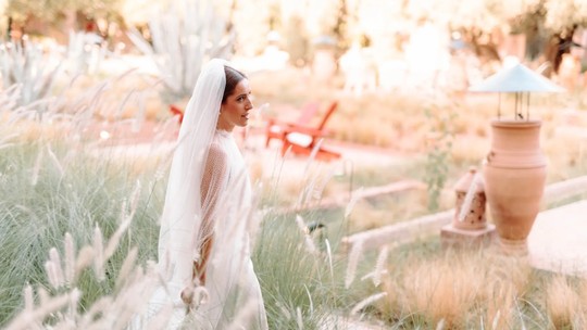 Esta noiva escolheu diamantes cultivados em laboratório para seu casamento em Marrakech