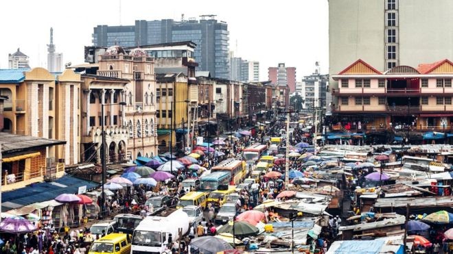 Segundo estudo, a cidade de Lagos, na Nigéria, será a mais populosa do mundo em 2100 (Foto: Getty Images via BBC)