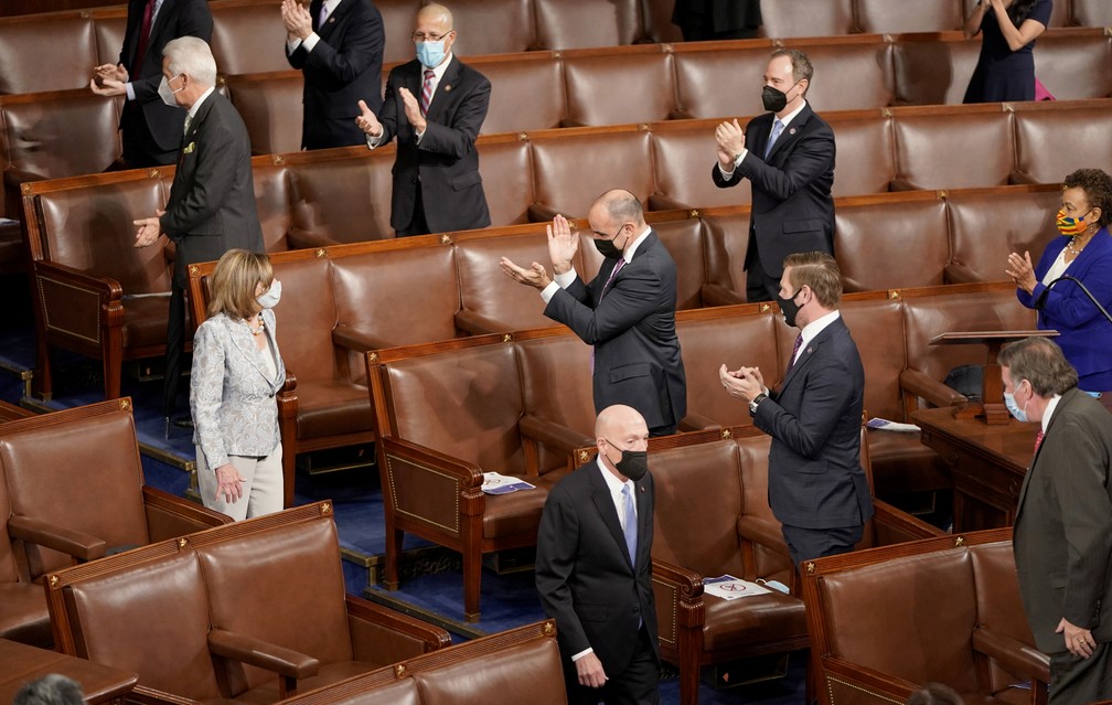Nancy Pelosi é reeleita presidente da Câmara dos Representantes nos EUA, durante posse do novo Congresso, neste domingo (3). — Foto: REUTERS/Joshua Roberts