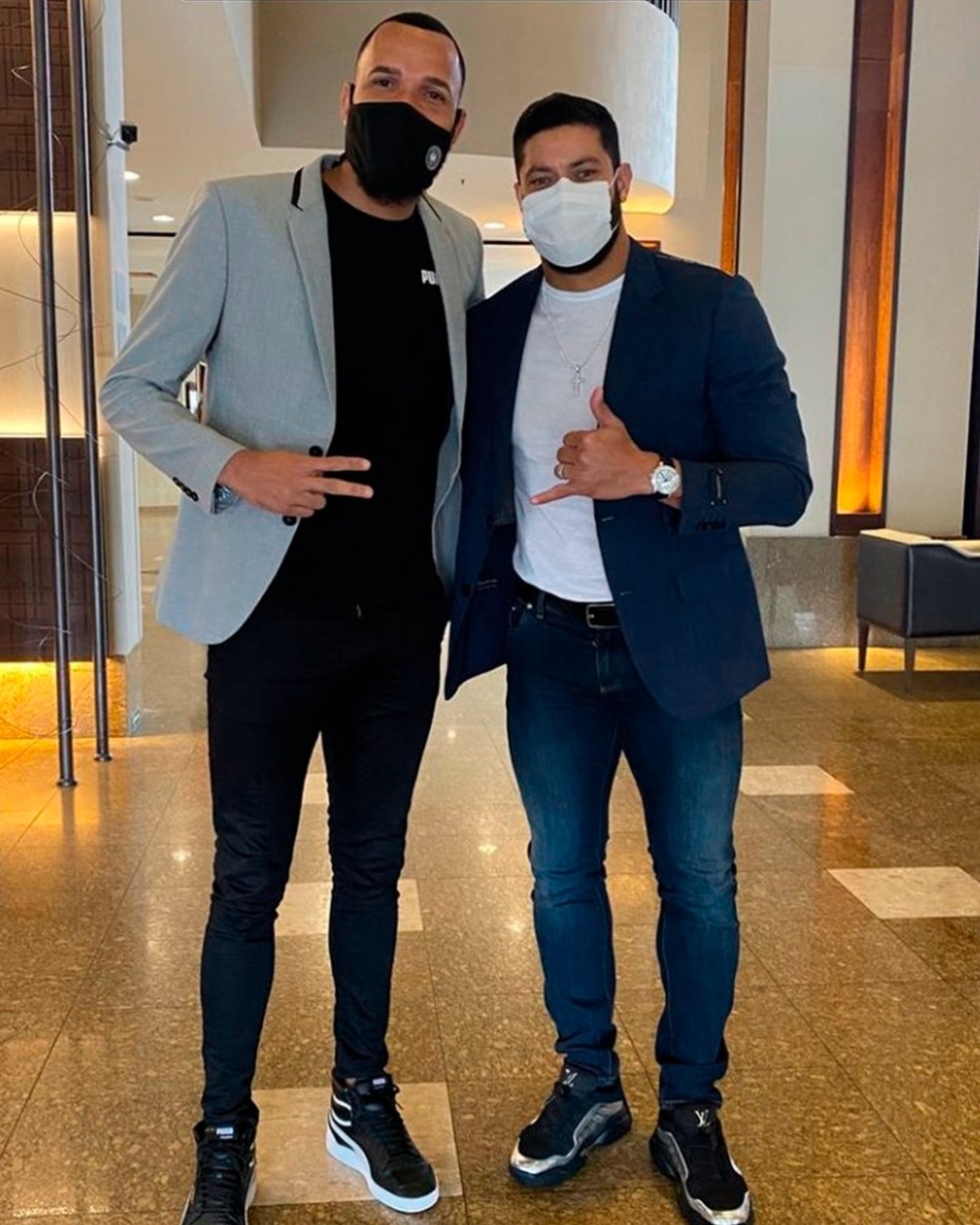 Everson e Hulk foram chamados após mudanças na lista de Tite — Foto: Divulgação/Atlético