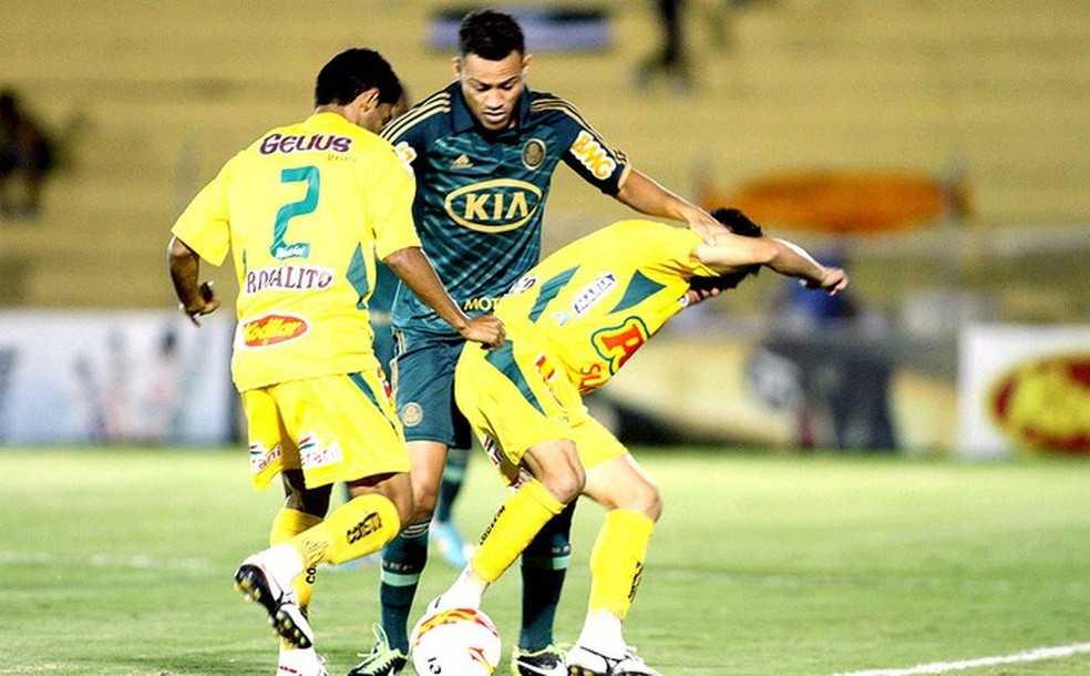 Em 2013, o Mirassol goleou o Palmeiras por 6 a 2 — Foto: José Luis Silva / Futura Press