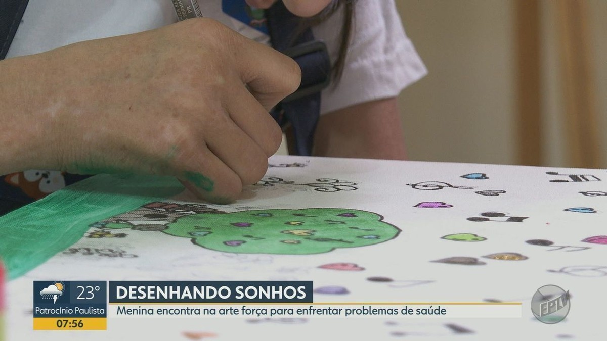 L’art du dessin aide une fille à surmonter ses problèmes de santé et ses limitations physiques à Ribeirão Preto, SP |  Ribeirao Preto et la France