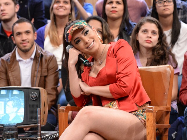 Anitta participa da gravação do programa Altas Horas (Foto: Globo/Zé Paulo Cardeal)