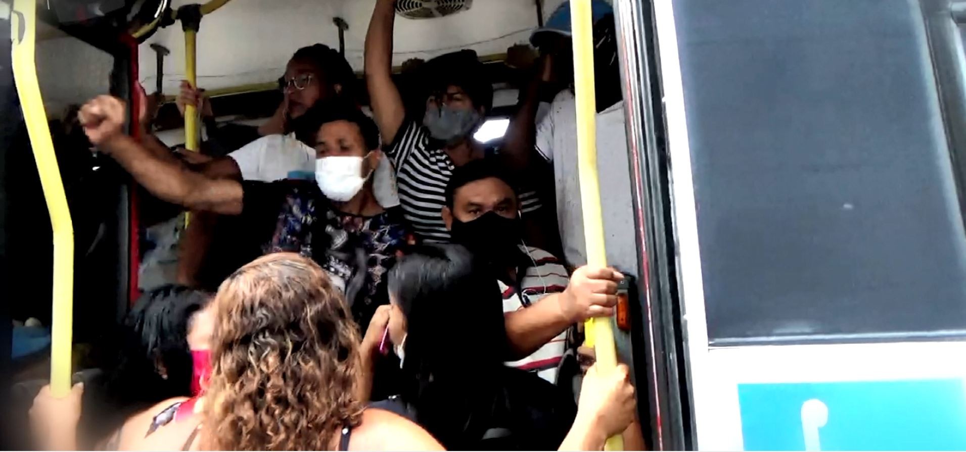 Atraso e superlotação em linha do transporte público de Campinas revoltam usuários