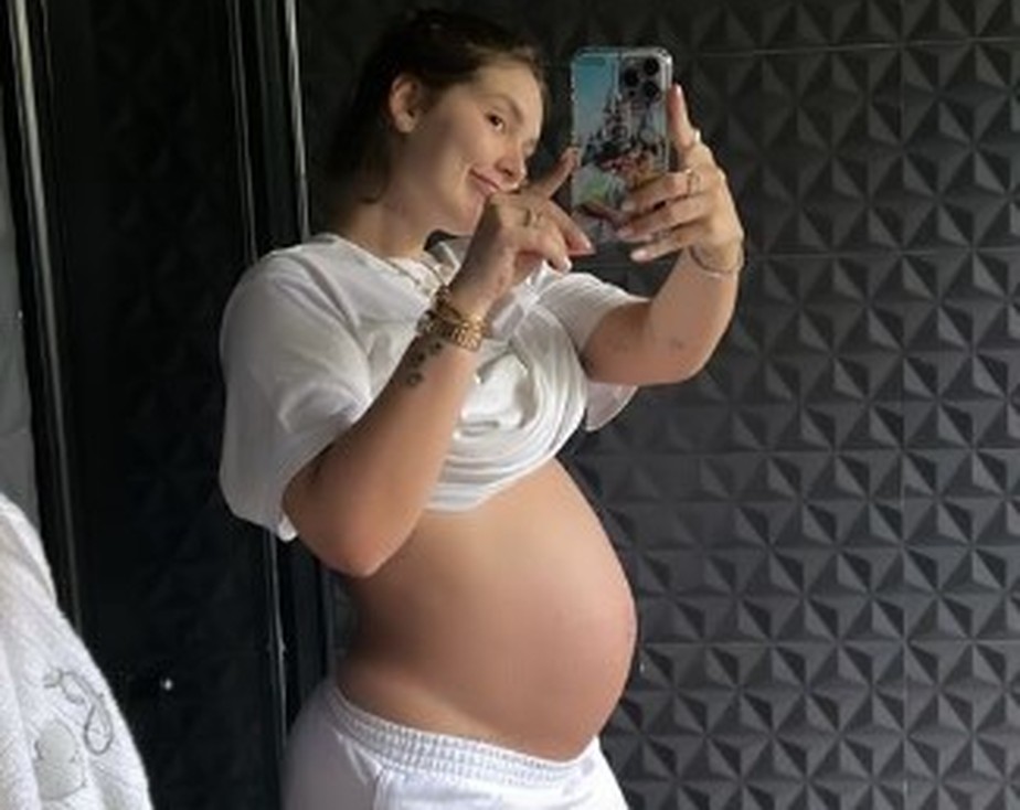 Virginia Fonseca exibe barriga em oitavo mês de gravidez