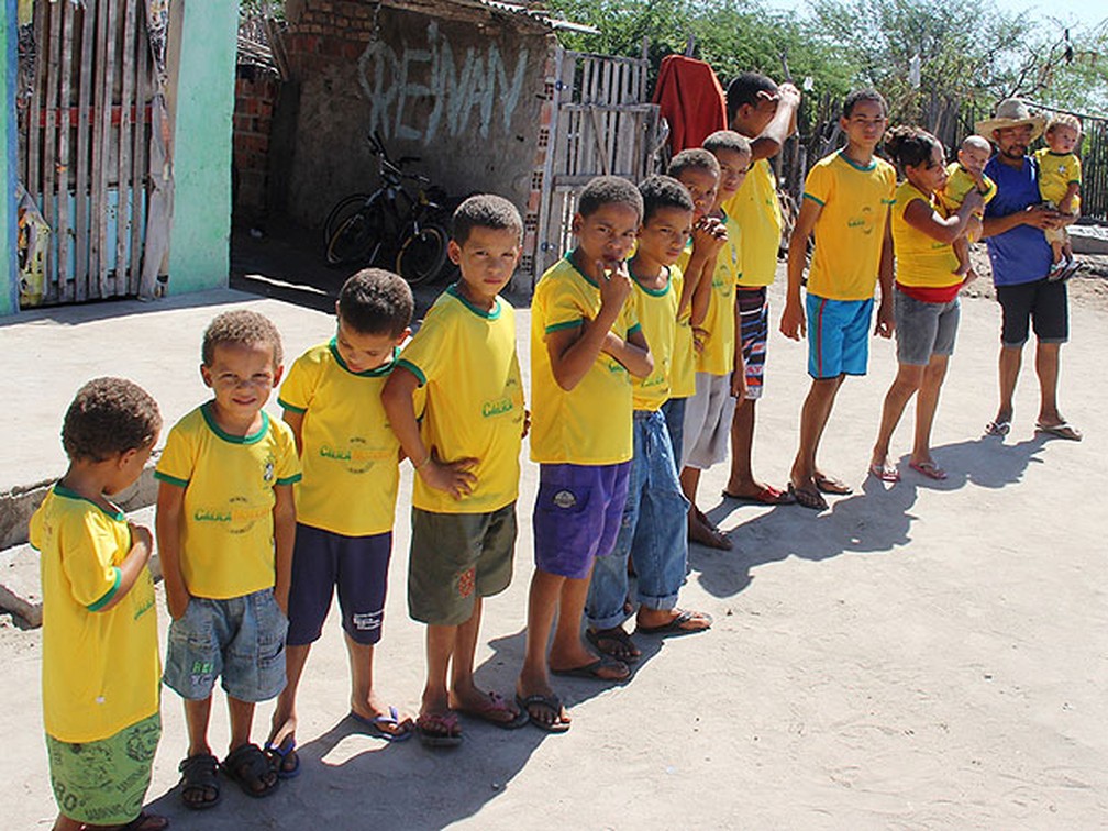 Irineu e a esposa jÃ¡ tÃªm 13 filhos. â€” Foto: Raimundo Mascarenhas / Calila NotÃ­cias
