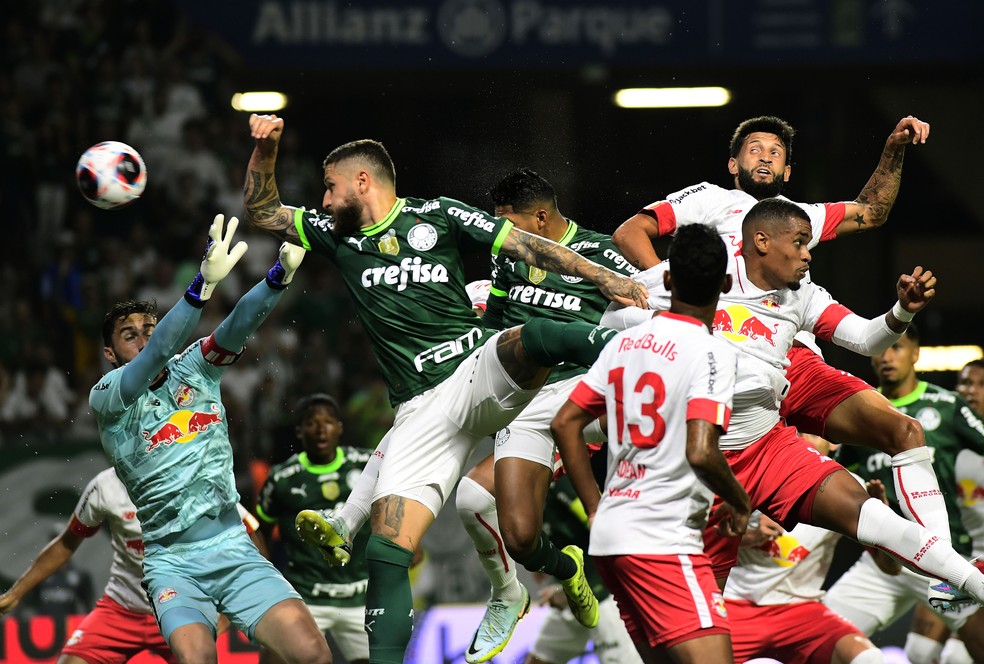 O poder da bola parada: escanteios são arma do Palmeiras para abrir placares mesmo sem Scarpa