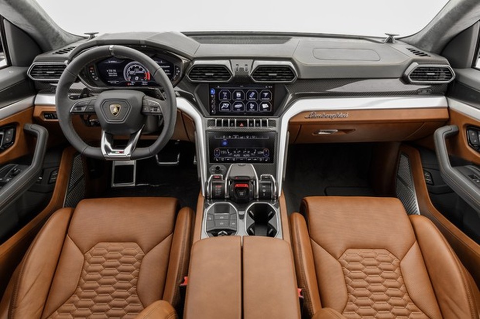 Teste: dirigimos o Lamborghini Urus, o SUV de R$ 2,5 milhões que faz a  marca vender como nunca | Colunistas | autoesporte