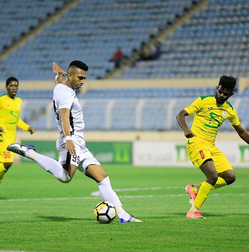 Willen atuou no futebol da Arábia Saudita na última temporada (Foto: Reprodução/Facebook)