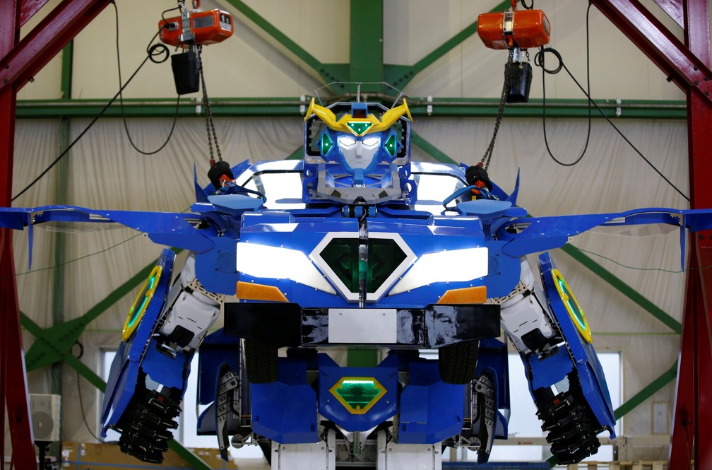Japoneses da Brave Robotics criam robÃ´ que vira carro (Foto: Toru Hanai/Reuters)