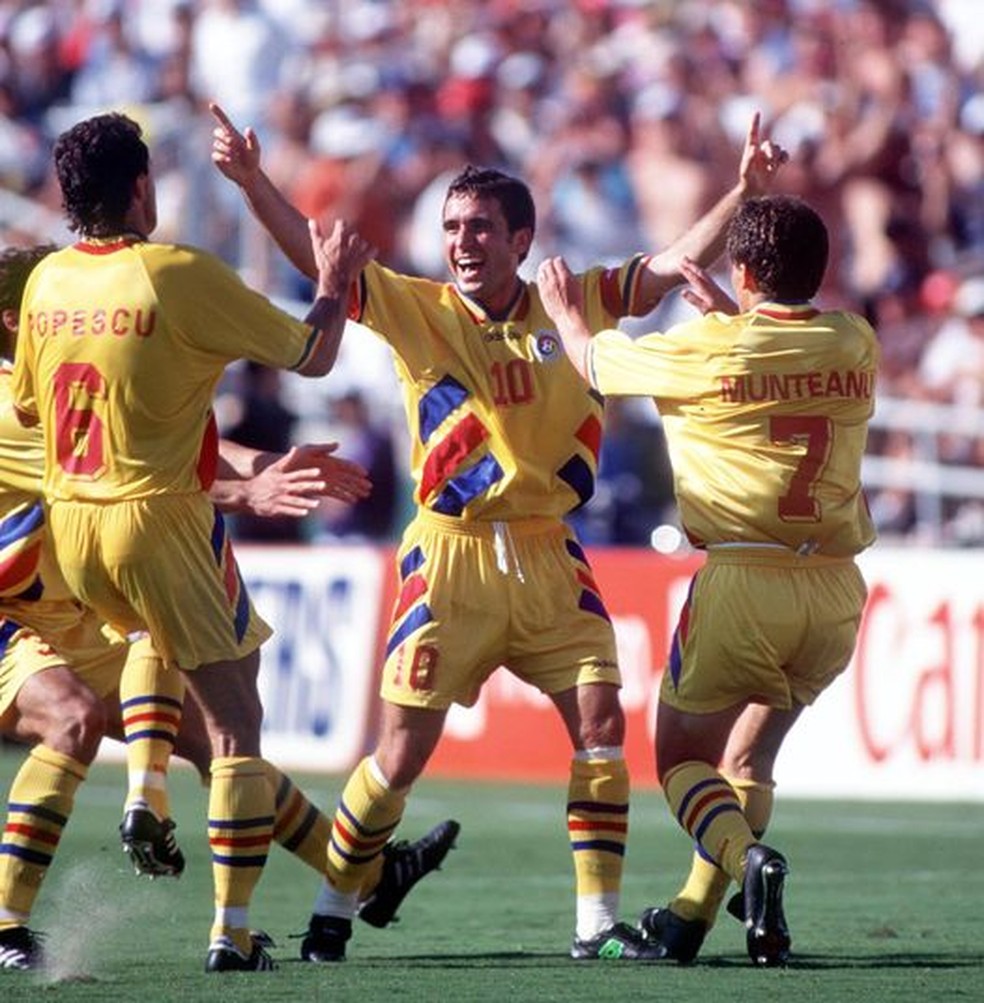 Gheorghe Hagi, meia da Romênia na Copa de 1994 — Foto: Fifa