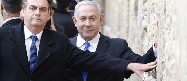 O presidente Jair Bolsonaro e o primeiro-ministro israelense, Benjamin Netanyahu, no Muro das Lamentações